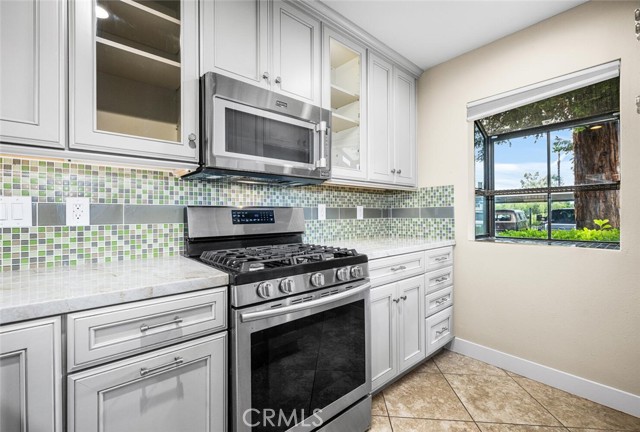 Image 2 of 38 For 700 Lake  111