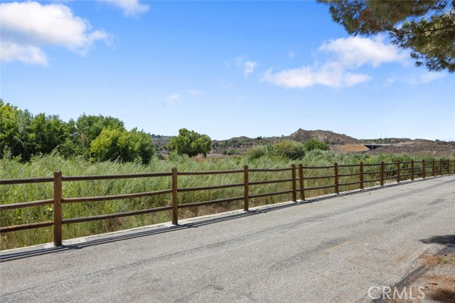 Detail Gallery Image 20 of 24 For 27070 Hidaway Ave #5,  Canyon Country,  CA 91351 - 2 Beds | 1/1 Baths