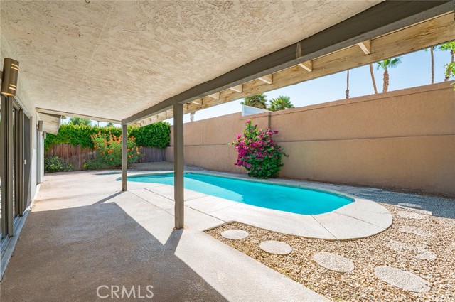 76796 Oklahoma Avenue, Palm Desert CA: https://media.crmls.org/medias/0f26fd1d-2aa6-4dcb-9d99-0ac80b8cfaa4.jpg