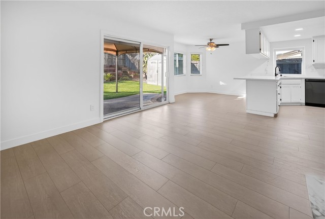 Detail Gallery Image 16 of 42 For 26921 Terri Dr, Canyon Country,  CA 91351 - 3 Beds | 2/1 Baths