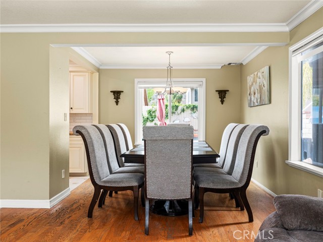 Detail Gallery Image 7 of 39 For 28625 Victoria Rd, Castaic,  CA 91384 - 3 Beds | 2/1 Baths