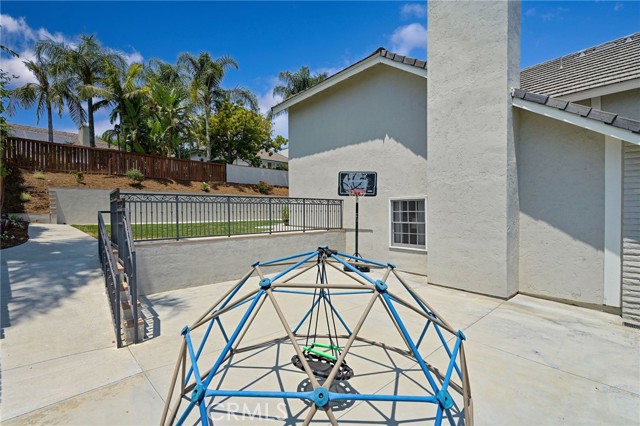 Detail Gallery Image 42 of 47 For 4373 Mahogany Cir, Yorba Linda,  CA 92886 - 4 Beds | 2/1 Baths