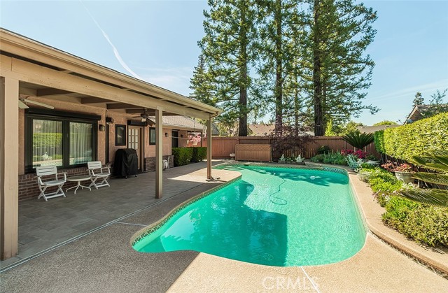 Detail Gallery Image 41 of 50 For 7355 N Pacific Ave, Fresno,  CA 93711 - 4 Beds | 3 Baths