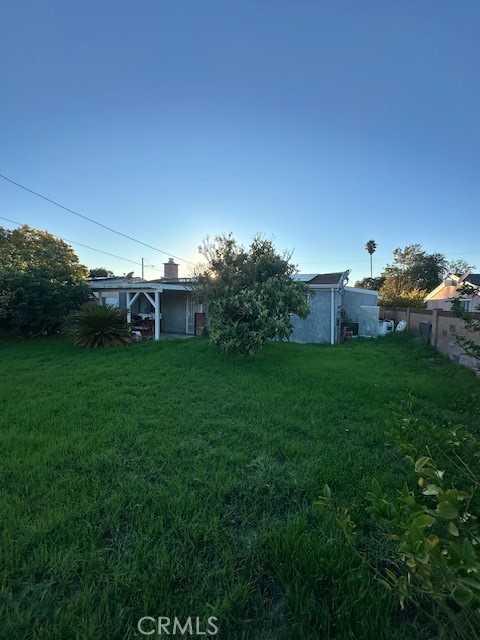 Detail Gallery Image 4 of 17 For 27220 Marchland, Canyon Country,  CA 91351 - 3 Beds | 1/1 Baths