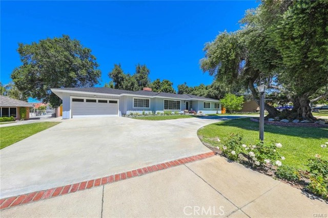117 Catherine Park Drive, Glendora CA: https://media.crmls.org/medias/0f2a7cce-8b03-490b-9cff-b990a97da520.jpg