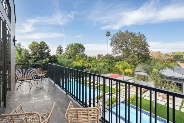 Detail Gallery Image 36 of 56 For 20511 Wells Dr, Woodland Hills,  CA 91364 - 6 Beds | 6/1 Baths