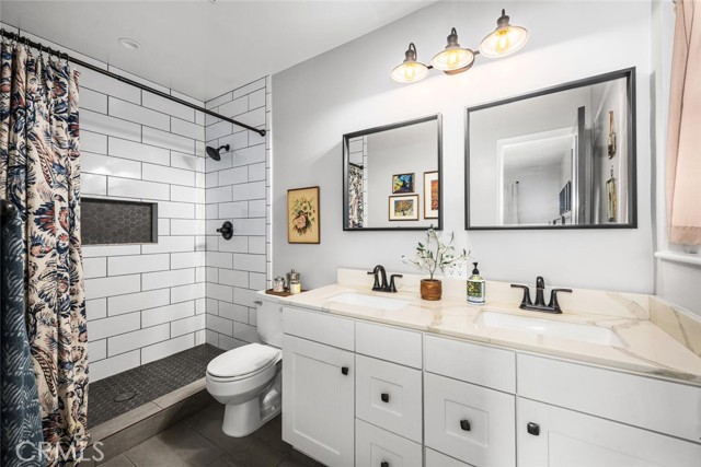 Detail Gallery Image 30 of 59 For 6110 E Walton St, Long Beach,  CA 90815 - 3 Beds | 2 Baths