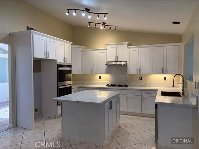 Detail Gallery Image 17 of 52 For 3834 N Silver Tree Ct, Rialto,  CA 92377 - 4 Beds | 2 Baths