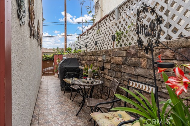Detail Gallery Image 39 of 49 For 3812 Middlebury, Los Angeles,  CA 90004 - 3 Beds | 2/1 Baths
