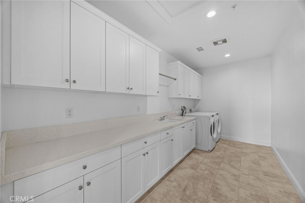 MLS #OC25254359 image #33