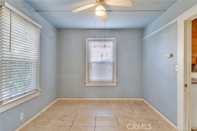 Detail Gallery Image 17 of 40 For 3139 E Clay Ave, Fresno,  CA 93702 - 3 Beds | 2 Baths