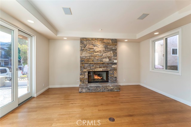 119 Opal Avenue, Newport Beach CA: https://media.crmls.org/medias/0f2eaa20-5345-469f-a944-25a53146702b.jpg