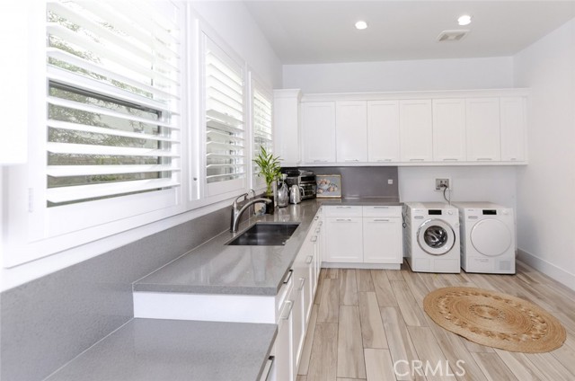 Detail Gallery Image 28 of 69 For 20300 W Windsor Ln, Northridge,  CA 91326 - 5 Beds | 6 Baths