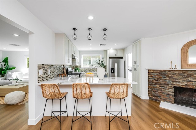 Detail Gallery Image 16 of 33 For 24224 Welby, West Hills,  CA 91307 - 4 Beds | 3 Baths