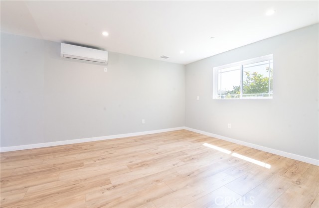 3468 W 71st, Los Angeles CA: https://media.crmls.org/medias/0f3004a3-5bf6-4381-b0ab-44ee635e95a6.jpg