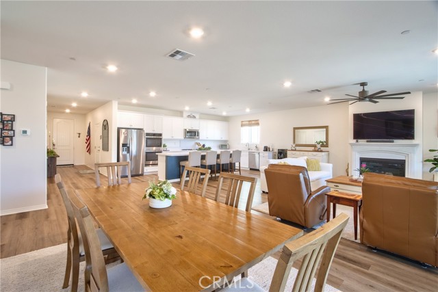 33084 Toledo Bend Court, Winchester CA: https://media.crmls.org/medias/0f310ede-be4f-4c1b-ab2f-15e88659de35.jpg