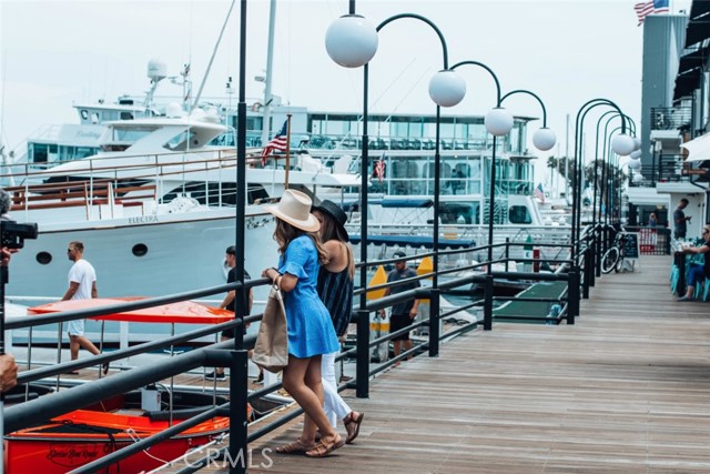 Detail Gallery Image 15 of 20 For 215 29th St #B,  Newport Beach,  CA 92663 - 1 Beds | 1 Baths