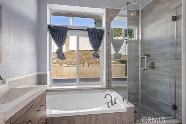 Detail Gallery Image 24 of 41 For 3327 Deaver Dr, Corona,  CA 92882 - 3 Beds | 3 Baths