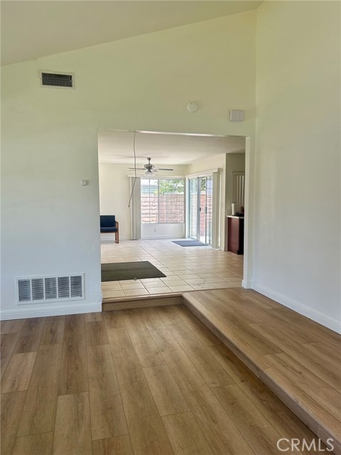 3964 Hibbert Court, Simi Valley CA: https://media.crmls.org/medias/0f32f897-a171-4868-828b-3fc862b0fb71.jpg