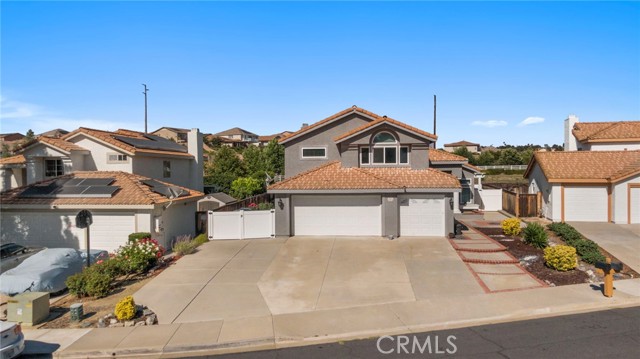 Detail Gallery Image 5 of 69 For 40236 Holden Cir, Temecula,  CA 92591 - 5 Beds | 3 Baths