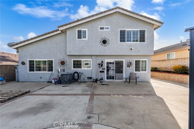 40 Country Wood Drive, Phillips Ranch CA: https://media.crmls.org/medias/0f335cea-bd84-4276-83e1-9b2ae3426ded.jpg