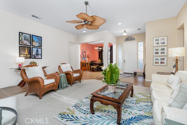 Detail Gallery Image 8 of 35 For 1052 Park Ave, San Jacinto,  CA 92583 - 4 Beds | 3 Baths