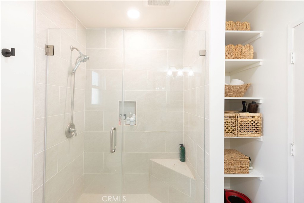 MLS #OC25221176 image #23