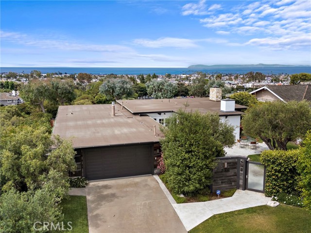 Detail Gallery Image 5 of 38 For 3007 Harbor View, Corona Del Mar,  CA 92625 - 3 Beds | 2/1 Baths