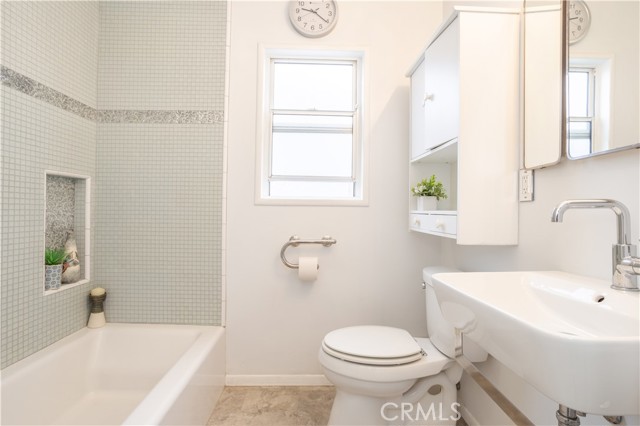 Detail Gallery Image 19 of 43 For 9615 Dorrington Ave, Arleta,  CA 91331 - 3 Beds | 2 Baths