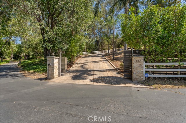 Image 65 of 67 For 950 Spring Meadow Drive