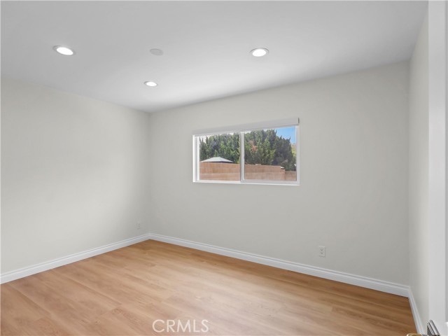 Detail Gallery Image 32 of 55 For 18724 Frankfort St, Northridge,  CA 91324 - 4 Beds | 3 Baths