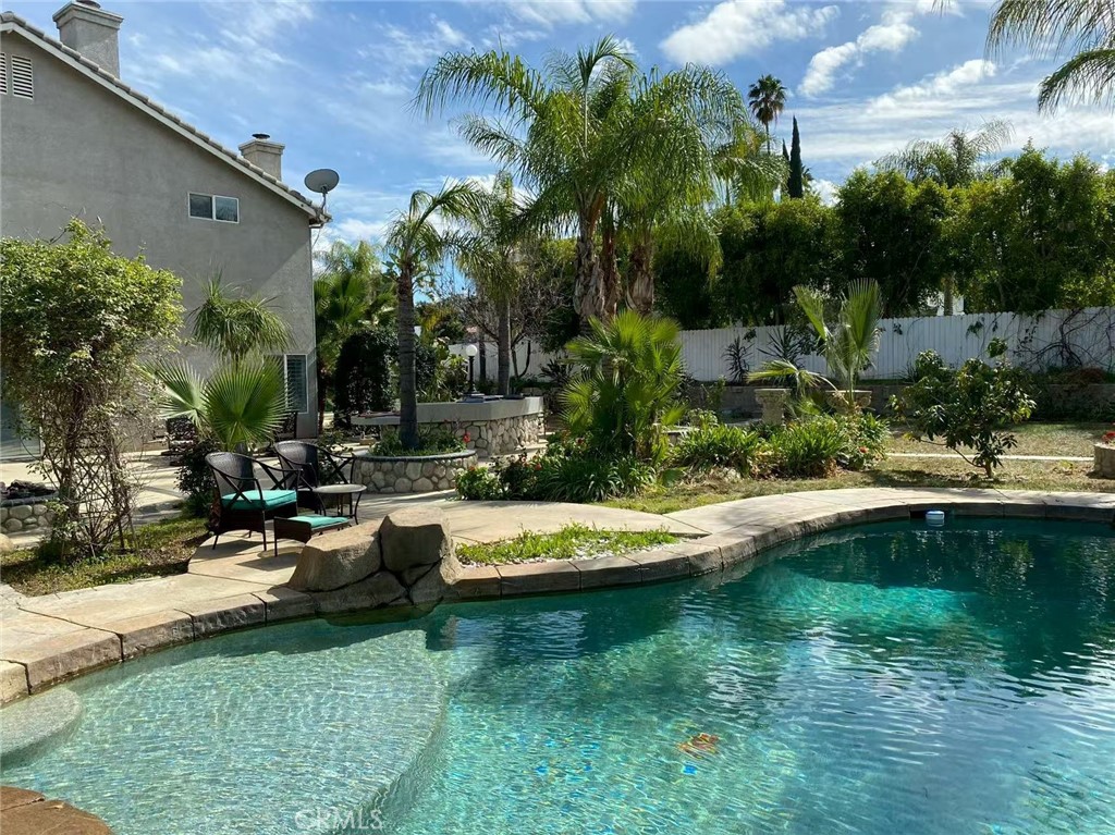 MLS #WS25184323 img 2