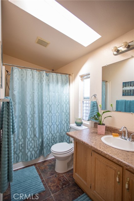 Detail Gallery Image 34 of 42 For 21001 Plummer St #12,  Chatsworth,  CA 91311 - 2 Beds | 2 Baths