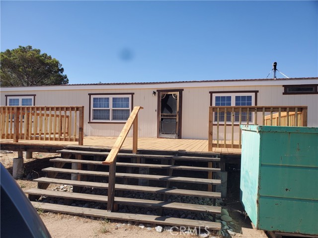 29824 Holiday Avenue, Lancaster CA: https://media.crmls.org/medias/0f37f679-9704-4aa4-8ecb-6c0950c2a42f.jpg