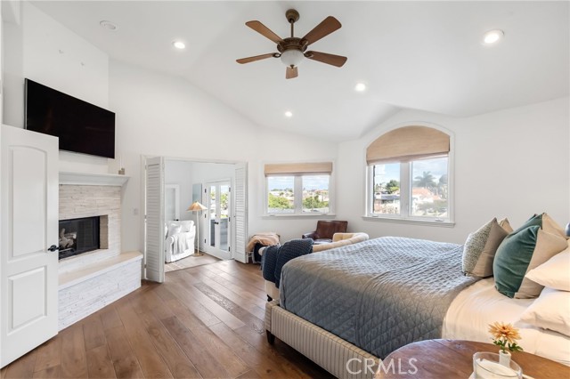 916 9th Street, Manhattan Beach, California 90266, 5 Bedrooms Bedrooms, ,5 BathroomsBathrooms,Residential,For Sale,9th,SB24032238