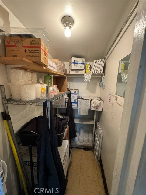 124 E Lincoln Ave, Orange CA: https://media.crmls.org/medias/0f383958-e6c0-4201-9732-9428c68117ed.jpg