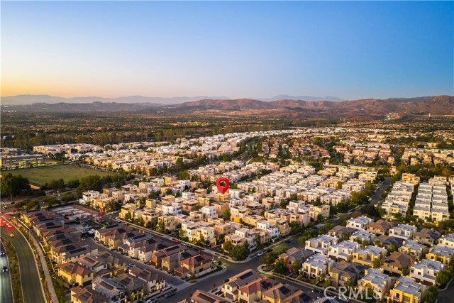 Detail Gallery Image 10 of 70 For 126 Interval, Irvine,  CA 92618 - 5 Beds | 4 Baths