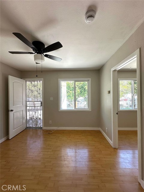 4465 Turquoise, Los Angeles CA: https://media.crmls.org/medias/0f38fb06-b8ed-4714-b581-474e978ed34d.jpg