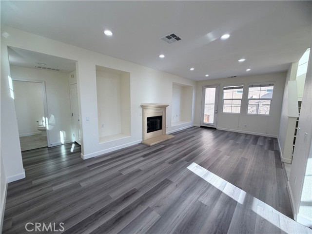 Detail Gallery Image 2 of 30 For 22520 Venice St, Carson,  CA 90745 - 3 Beds | 3 Baths