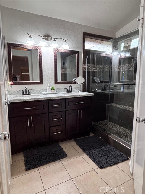 Detail Gallery Image 5 of 35 For 560 Coudures, Perris,  CA 92571 - 3 Beds | 2 Baths