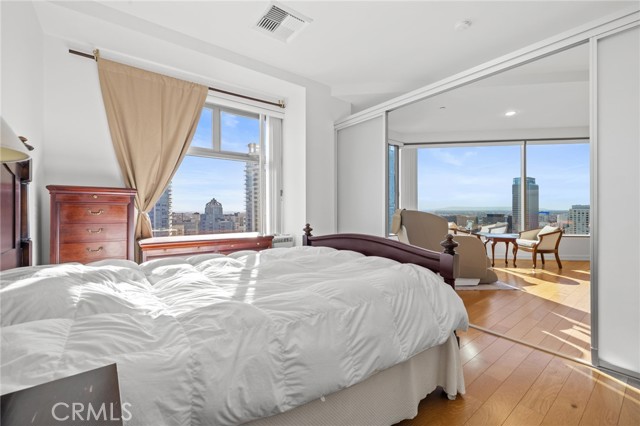 Detail Gallery Image 9 of 23 For 801 S Grand #1611,  Los Angeles,  CA 90017 - 2 Beds | 2 Baths