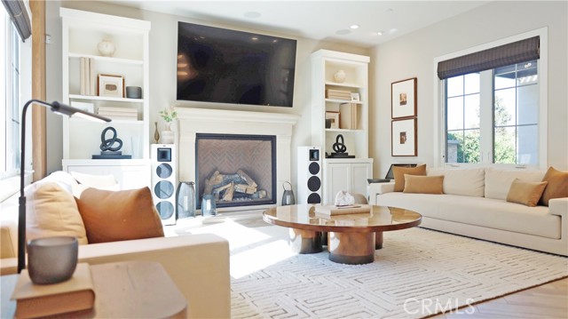 Detail Gallery Image 9 of 34 For 80 Thrush, Irvine,  CA 92618 - 5 Beds | 5/1 Baths