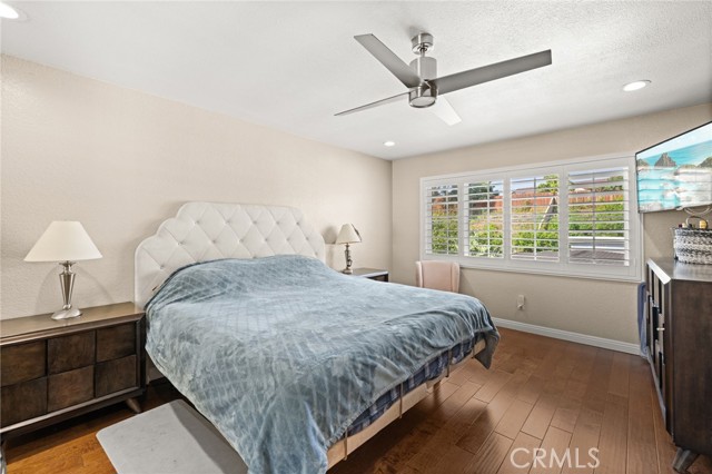 40 Country Wood Drive, Phillips Ranch CA: https://media.crmls.org/medias/0f3a27e6-7fa8-4bd1-8eb0-269ba96fe2dc.jpg