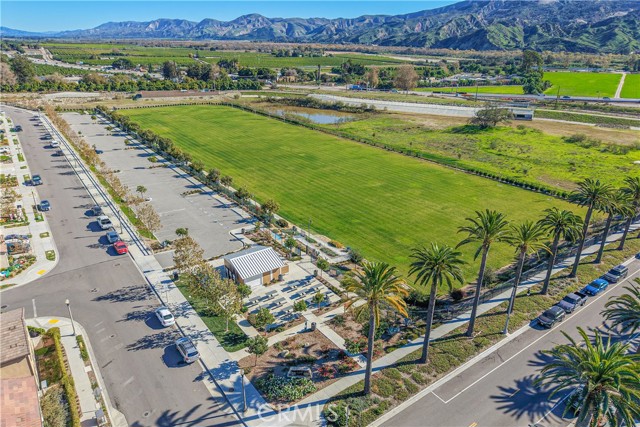 Detail Gallery Image 11 of 44 For 2111 Seville, Santa Paula,  CA 93060 - 4 Beds | 2/1 Baths