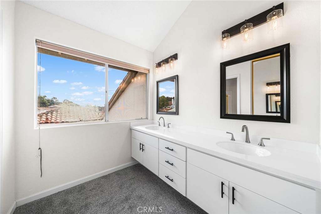 MLS #OC25270461 image #27