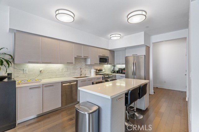 Detail Gallery Image 10 of 25 For 1817 Prosser Ave #503,  Los Angeles,  CA 90025 - 2 Beds | 2 Baths