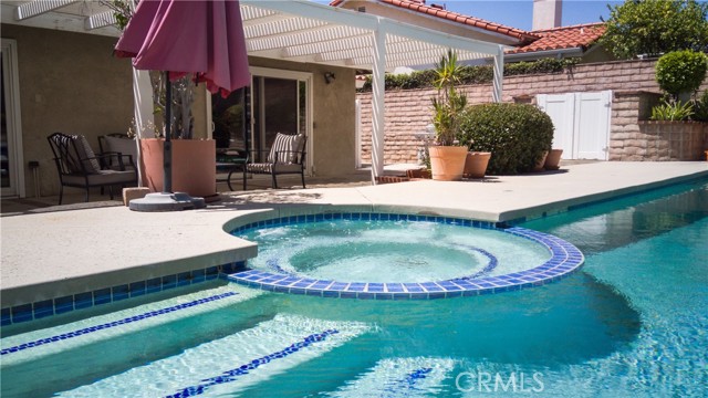10200 Bothwell Road, Northridge CA: https://media.crmls.org/medias/0f3afdc7-3652-420e-b446-b3adebf533e6.jpg
