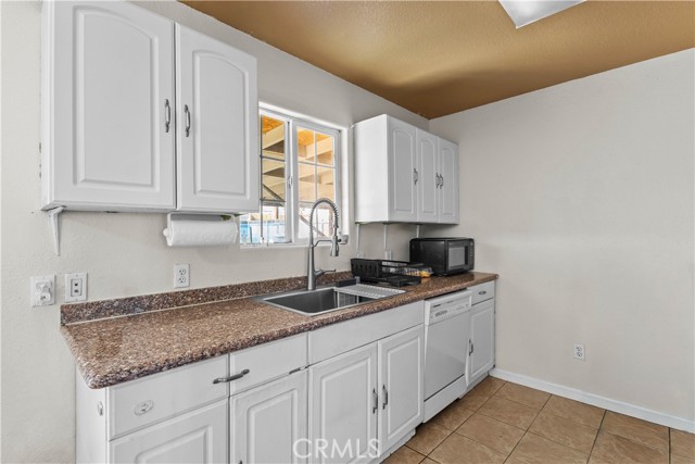 Detail Gallery Image 12 of 28 For 755 N Allen, Banning,  CA 92220 - 3 Beds | 2 Baths