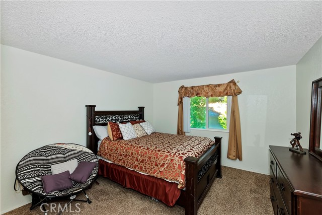Detail Gallery Image 18 of 34 For 142 Rockledge Ln, Lake Arrowhead,  CA 92352 - 2 Beds | 2 Baths