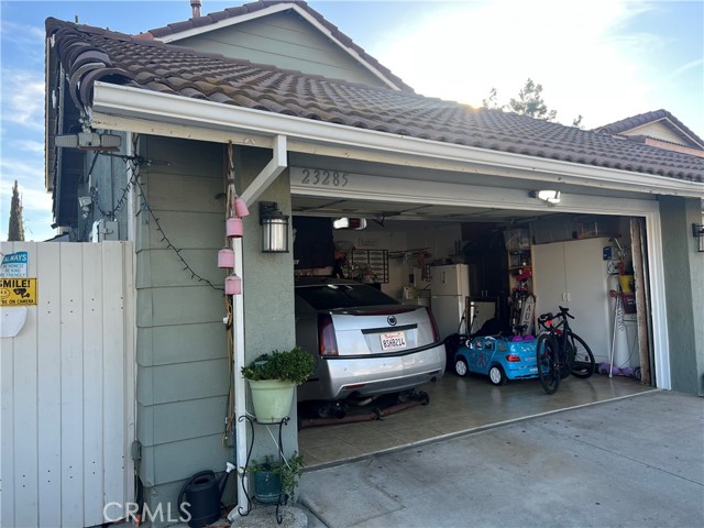 Detail Gallery Image 2 of 24 For 23285 Elfin Pl, Moreno Valley,  CA 92557 - 4 Beds | 2/1 Baths